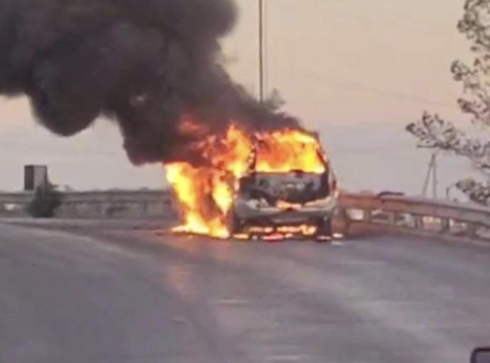 Con Lo Cara Que Cuesta